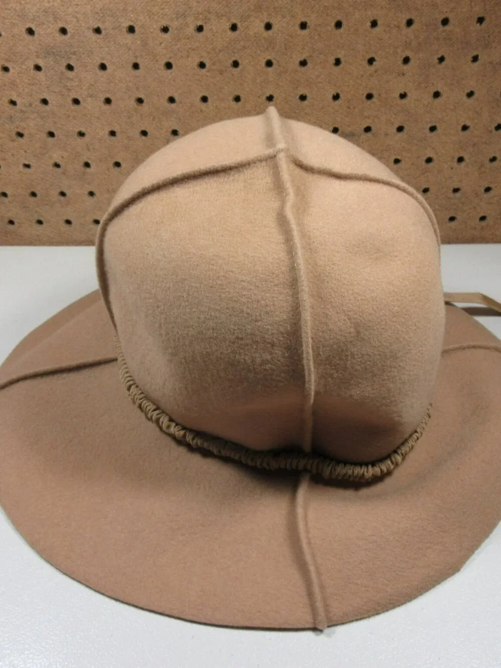 Glenover womens beige Wool Cloche Hat S